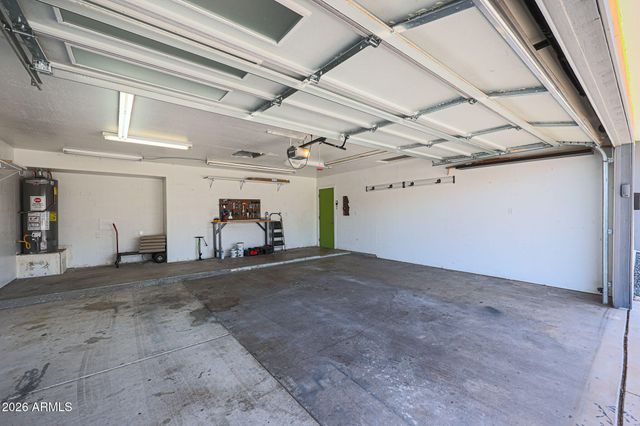 2201 E MARILYN Road, Phoenix, AZ 85022