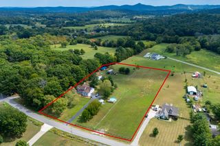 5205 SE Tater Peeler Rd, Lebanon, TN 37090