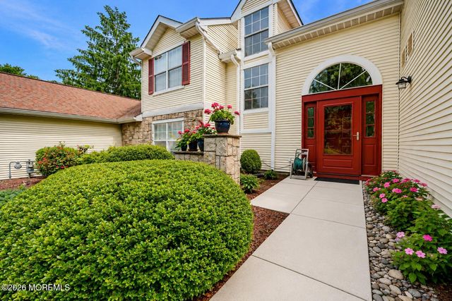 170 Colony Lane, Manalapan, NJ 07726