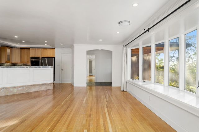 1810 Country Club Dr, Placerville, CA 95667