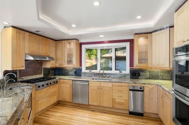 1810 Country Club Dr, Placerville, CA 95667