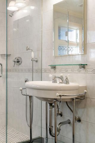 1810 Country Club Dr, Placerville, CA 95667