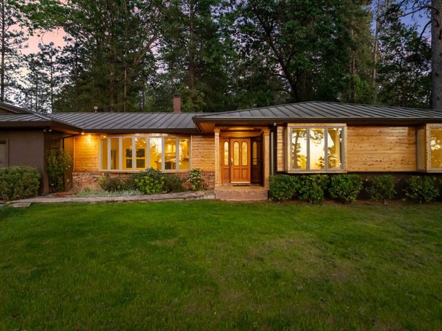 1810 Country Club Dr, Placerville, CA 95667