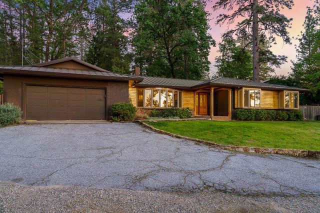 1810 Country Club Dr, Placerville, CA 95667