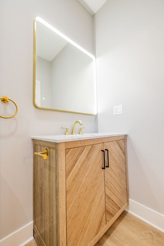 2907 W Walnut Street, Chicago, IL 60612