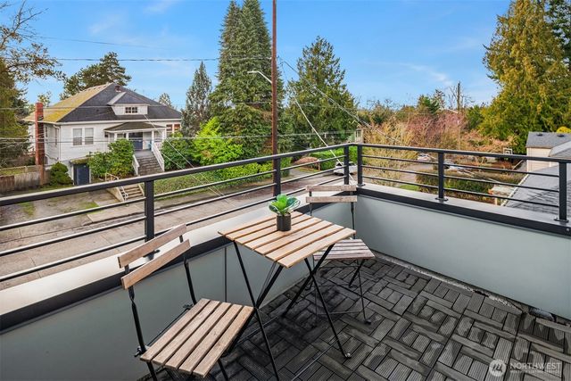 328 NE 91st Street, Seattle, WA 98115