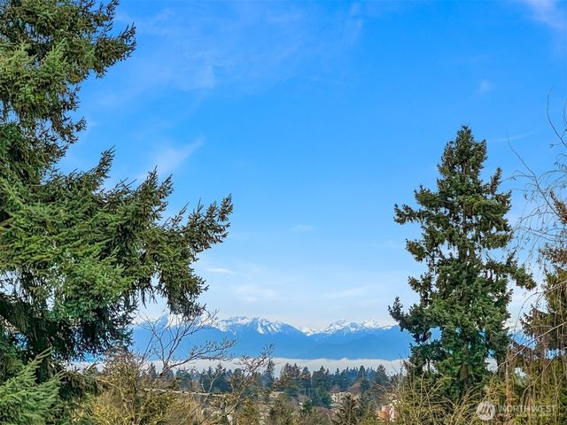 328 NE 91st Street, Seattle, WA 98115