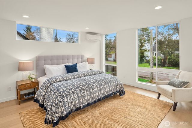 328 NE 91st Street, Seattle, WA 98115