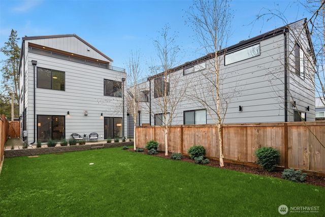 328 NE 91st Street, Seattle, WA 98115