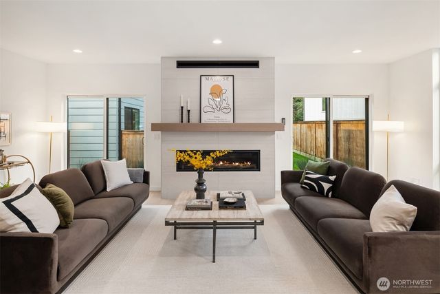 328 NE 91st Street, Seattle, WA 98115