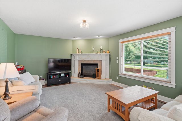 4101 SW Bluegrass Drive, Ankeny, IA 50023