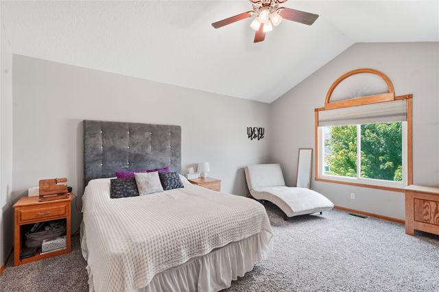 4101 SW Bluegrass Drive, Ankeny, IA 50023