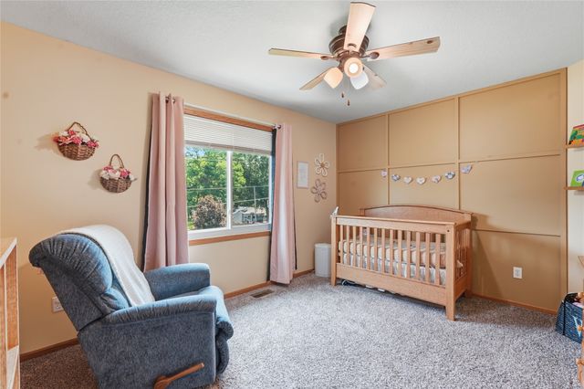 4101 SW Bluegrass Drive, Ankeny, IA 50023