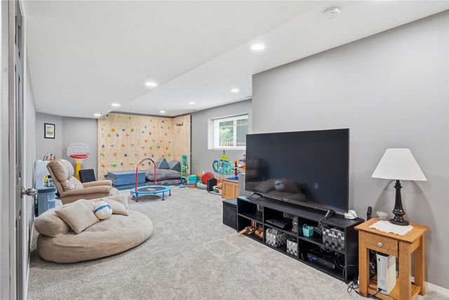 4101 SW Bluegrass Drive, Ankeny, IA 50023
