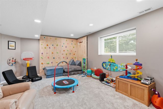 4101 SW Bluegrass Drive, Ankeny, IA 50023