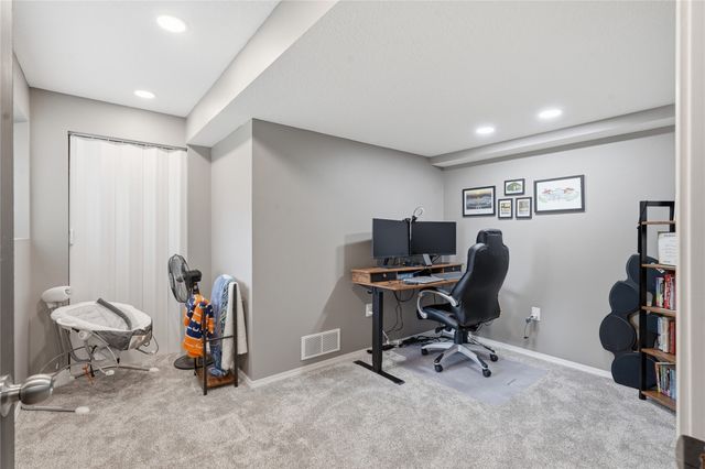 4101 SW Bluegrass Drive, Ankeny, IA 50023