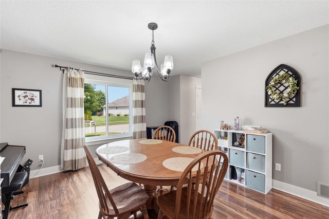 4101 SW Bluegrass Drive, Ankeny, IA 50023