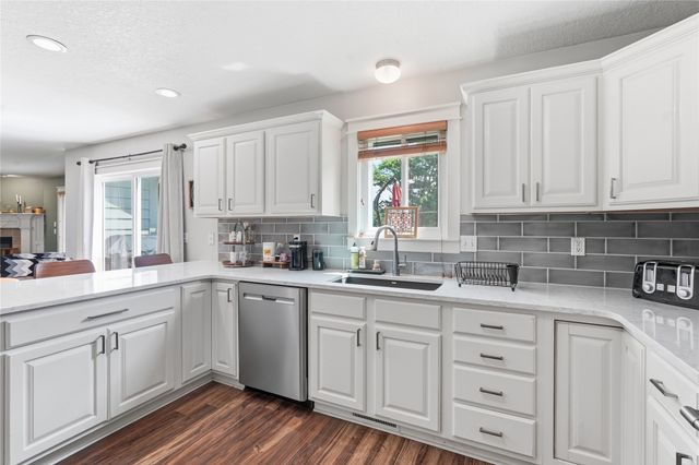 4101 SW Bluegrass Drive, Ankeny, IA 50023