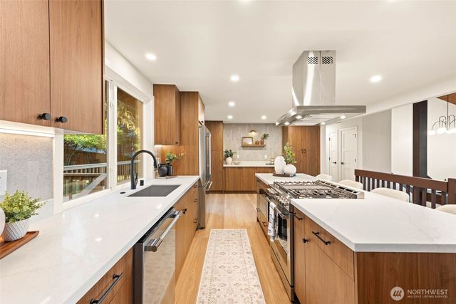 3207 176th Court NE, Redmond, WA 98052