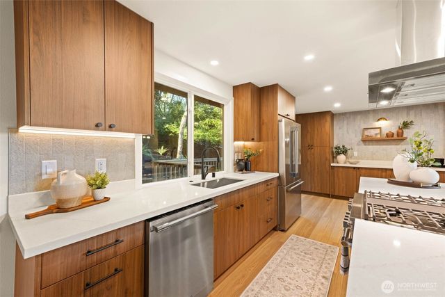 3207 176th Court NE, Redmond, WA 98052