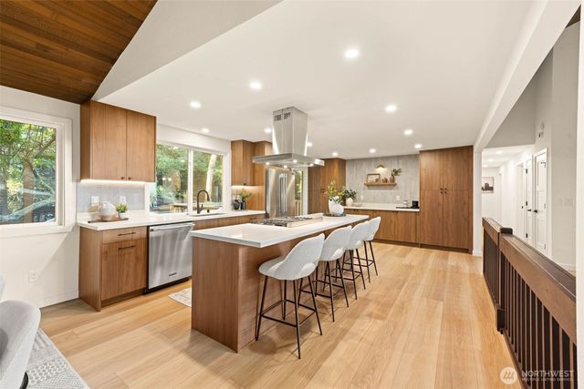 3207 176th Court NE, Redmond, WA 98052