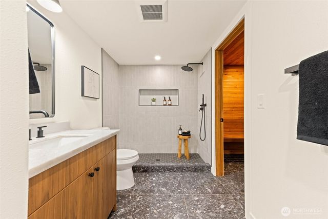 3207 176th Court NE, Redmond, WA 98052