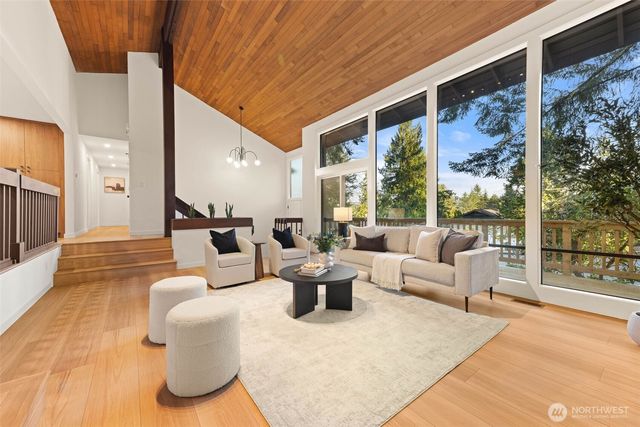 3207 176th Court NE, Redmond, WA 98052