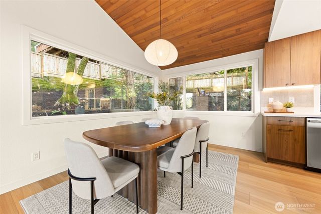 3207 176th Court NE, Redmond, WA 98052