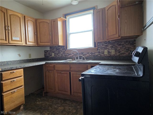 1600 Sandwith Avenue SW, Canton, OH 44706
