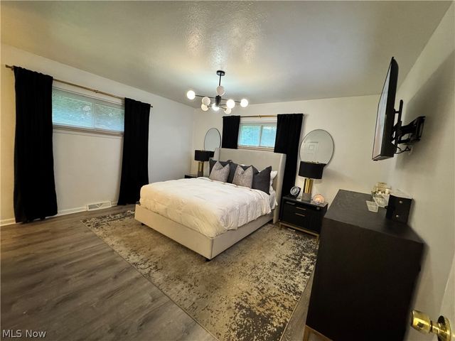 478 Karl Drive, Richmond Heights, OH 44143