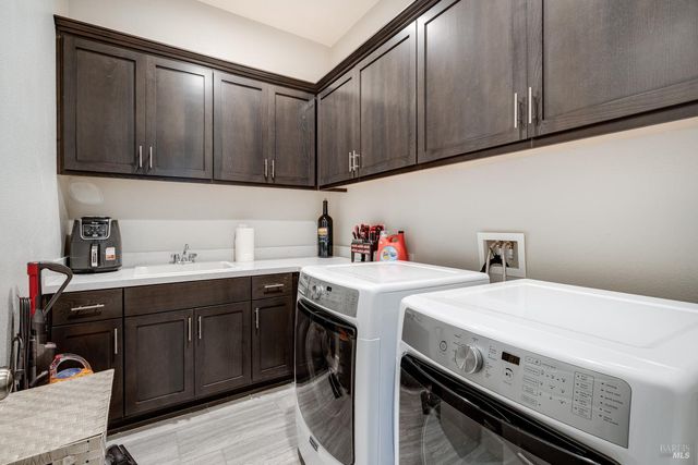 1155 La Pintura Ln, Napa, CA 94558