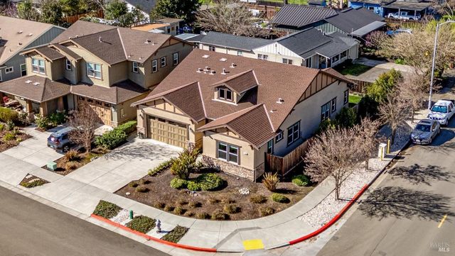 1155 La Pintura Ln, Napa, CA 94558