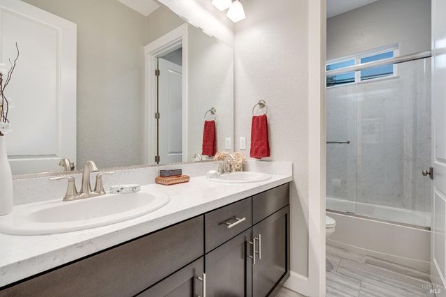 1155 La Pintura Ln, Napa, CA 94558