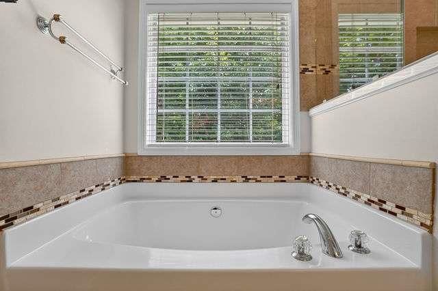 2270 Taylor Pointe Way, Dacula, GA 30019