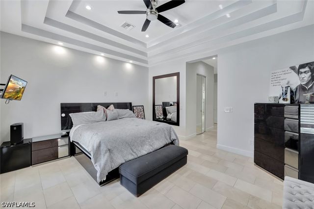 140 37th AVE NW, Naples, FL 34120