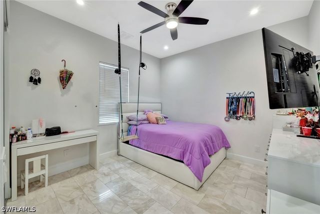 140 37th AVE NW, Naples, FL 34120