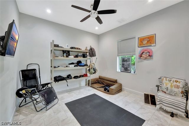 140 37th AVE NW, Naples, FL 34120