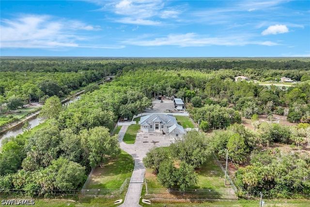 140 37th AVE NW, Naples, FL 34120