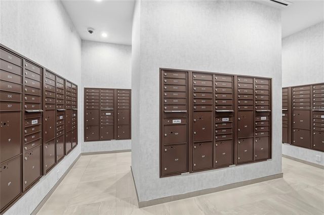400 CENTRAL AVENUE 2008, St Petersburg, FL 33701