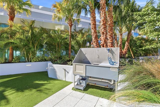 400 CENTRAL AVENUE 2008, St Petersburg, FL 33701
