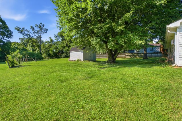 1948 Omohundro Dr, Nashville, TN 37210