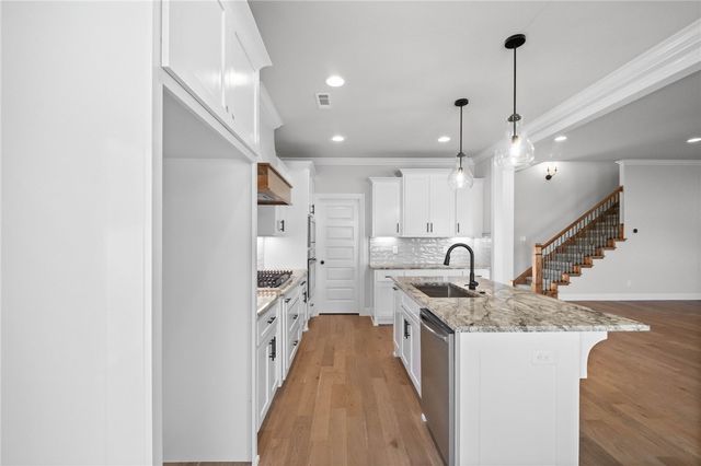 2204 Charles Street, Pea Ridge, AR 72751