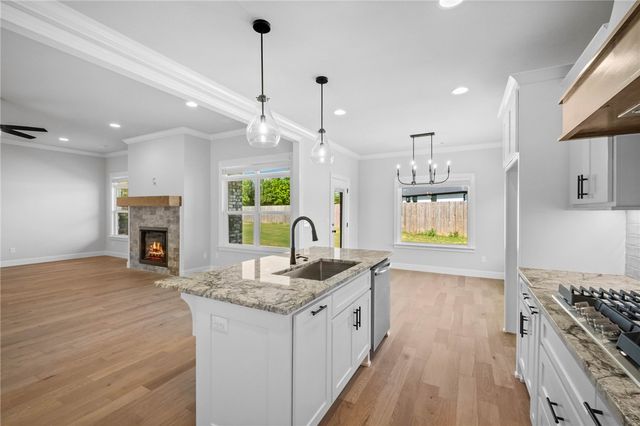 2204 Charles Street, Pea Ridge, AR 72751