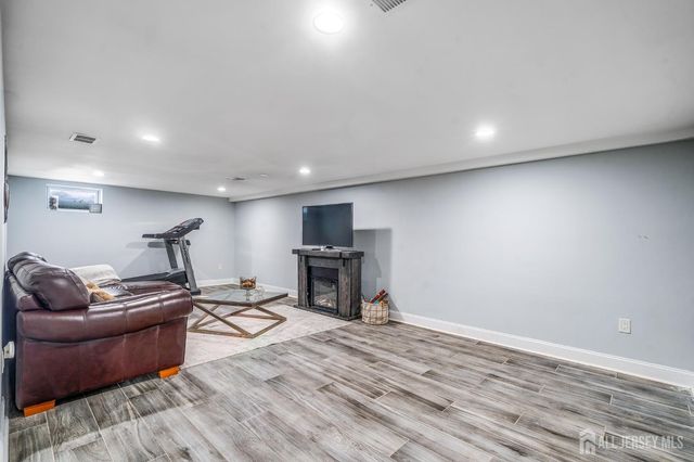 237 Carolyn Avenue, Colonia, NJ 07067