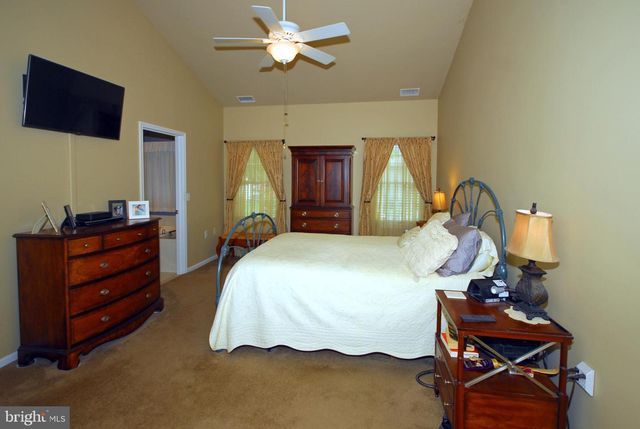 6 RIDGWAY DR, Bordentown, NJ 08505