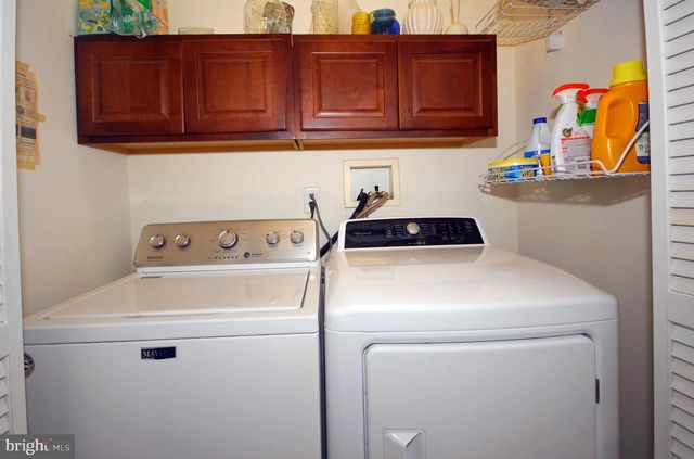 6 RIDGWAY DR, Bordentown, NJ 08505