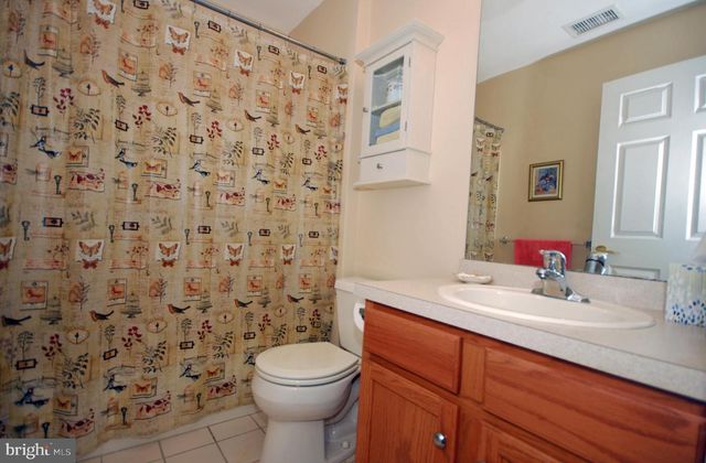 6 RIDGWAY DR, Bordentown, NJ 08505