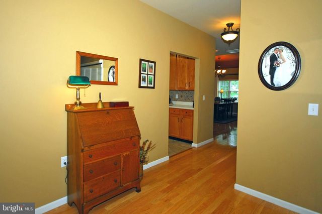 6 RIDGWAY DR, Bordentown, NJ 08505