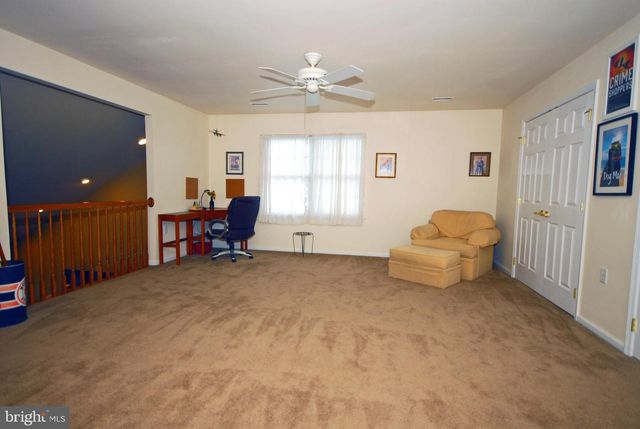 6 RIDGWAY DR, Bordentown, NJ 08505