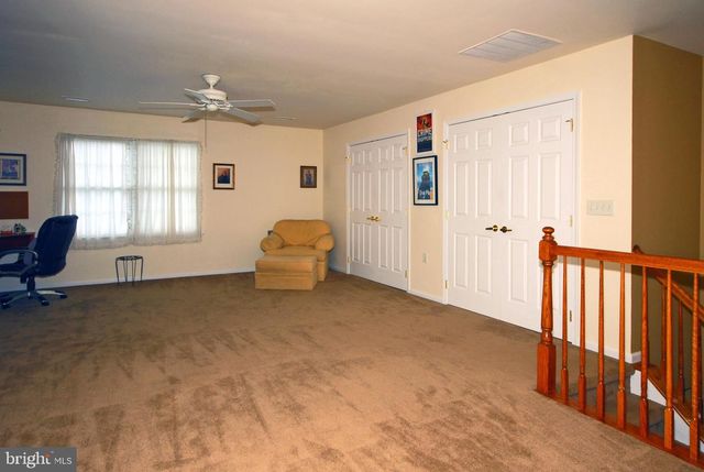 6 RIDGWAY DR, Bordentown, NJ 08505